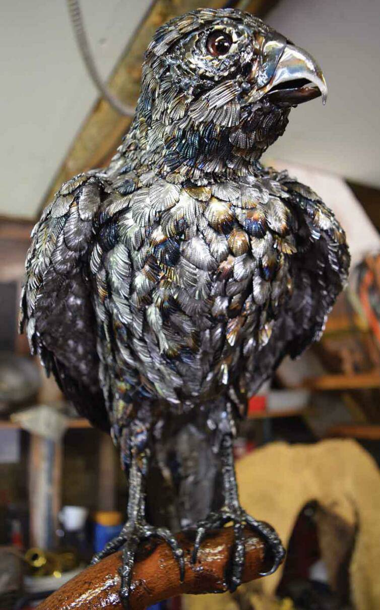 全球钣金新闻-金属制造狂：焊工制作动物的金属钣金-乐竞官网-乐竞(中国)