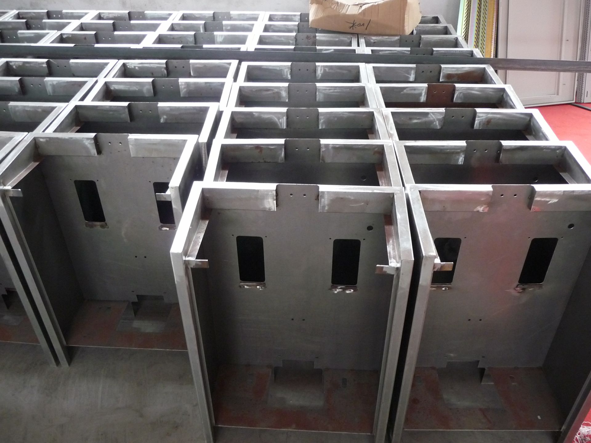 常见的钣金加工工艺-乐竞官网-乐竞(中国)